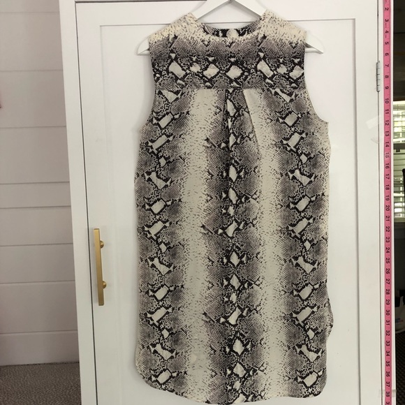 Acrobat Silk PythonTunic - Picture 5 of 5